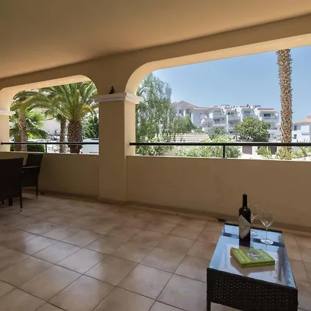 Castle Harbour 41a - One Bed Apartament