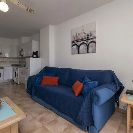 Castle Harbour 41a - One Bed Daire