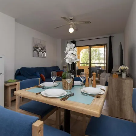 Castle Harbour 41a - One Bed Daire *